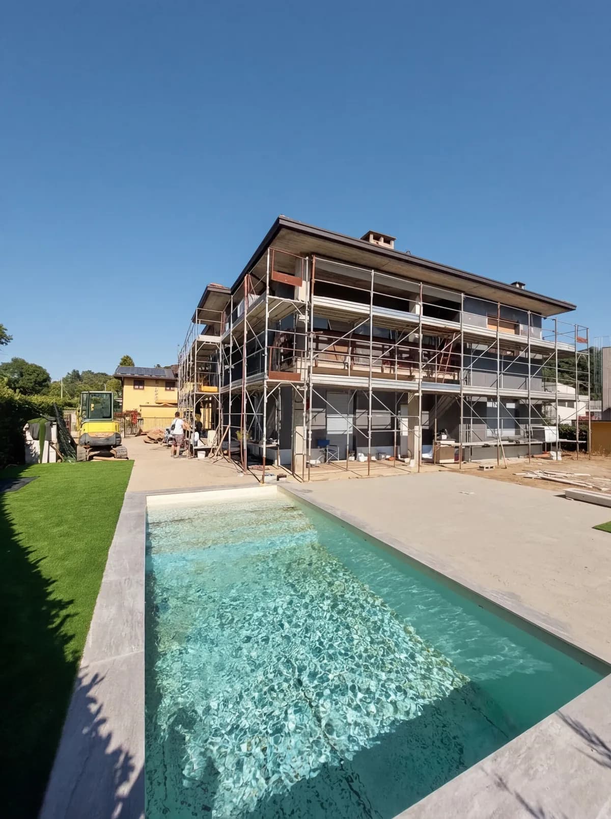 Cappotto termico su villa con piscina